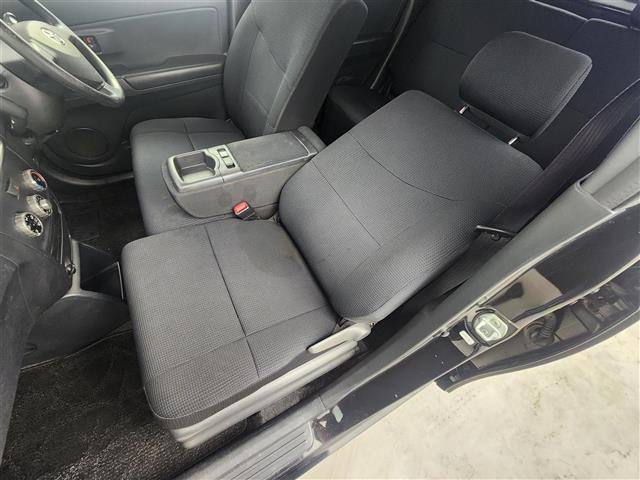 ｂＢ Ｓ　純正ＨＤＤナビ　ワンセグＴＶ／ＤＶＤ／ＣＤ／ＡＭ／ＦＭ／ＨＤＤ／Ｂｌｕｅｔｏｏｔｈ　ベンチシート　純正フロアマット　社外１４インチアルミホイール　ビルトインＥＴＣ　保証書　取扱説明書　リモコンキー（22枚目）