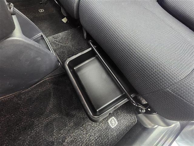 ｂＢ Ｓ　純正ＨＤＤナビ　ワンセグＴＶ／ＤＶＤ／ＣＤ／ＡＭ／ＦＭ／ＨＤＤ／Ｂｌｕｅｔｏｏｔｈ　ベンチシート　純正フロアマット　社外１４インチアルミホイール　ビルトインＥＴＣ　保証書　取扱説明書　リモコンキー（23枚目）