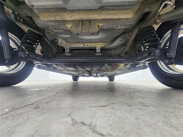 ｂＢ Ｓ　純正ＨＤＤナビ　ワンセグＴＶ／ＤＶＤ／ＣＤ／ＡＭ／ＦＭ／ＨＤＤ／Ｂｌｕｅｔｏｏｔｈ　ベンチシート　純正フロアマット　社外１４インチアルミホイール　ビルトインＥＴＣ　保証書　取扱説明書　リモコンキー（30枚目）