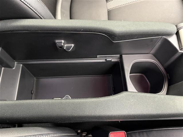 シビック ハッチバック ホンダセンシング 無限スポイラー 無限ドアミラー 純正SDナビ フルセグTV ホンダセンシング バックカメラ ハーフレザーシート シートヒーター ETC2.0 ドライブレコーダー ACC 純正18インチ(14枚目)