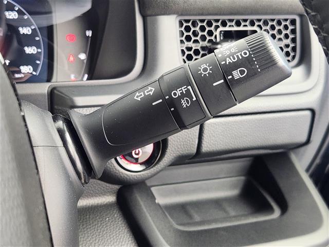ステップワゴン e:HEVスパーダ プレミアムライン 衝突軽減ブレーキ ホンダセンシング 両側パワースライドドア フルセグTV Bluetooth アラウンドビューモニター レーンキープ コーナーセンサー レーダークルーズ ドライブレコーダー ETC(9枚目)