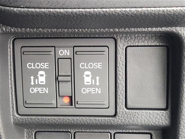 ステップワゴン e:HEVスパーダ プレミアムライン 衝突軽減ブレーキ ホンダセンシング 両側パワースライドドア フルセグTV Bluetooth アラウンドビューモニター レーンキープ コーナーセンサー レーダークルーズ ドライブレコーダー ETC(15枚目)