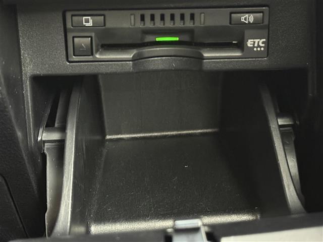 アルファードハイブリッド S タイプゴールドII ワンオナ 4WD 追従クルコン レーンアシスト BSM オートマチックハイビーム デジタルミラー 三眼LED LEDフォグ 両側パワスラ Pバックドア スマートキー 純正フロアマット(12枚目)