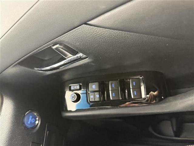 アルファードハイブリッド S タイプゴールドII ワンオナ 4WD 追従クルコン レーンアシスト BSM オートマチックハイビーム デジタルミラー 三眼LED LEDフォグ 両側パワスラ Pバックドア スマートキー 純正フロアマット(13枚目)