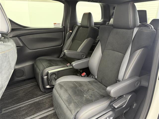 アルファードハイブリッド S タイプゴールドII ワンオナ 4WD 追従クルコン レーンアシスト BSM オートマチックハイビーム デジタルミラー 三眼LED LEDフォグ 両側パワスラ Pバックドア スマートキー 純正フロアマット(24枚目)