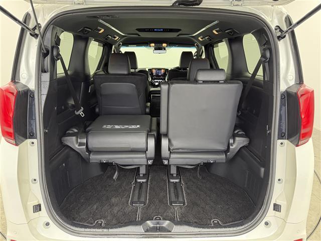 アルファードハイブリッド S タイプゴールドII ワンオナ 4WD 追従クルコン レーンアシスト BSM オートマチックハイビーム デジタルミラー 三眼LED LEDフォグ 両側パワスラ Pバックドア スマートキー 純正フロアマット(27枚目)