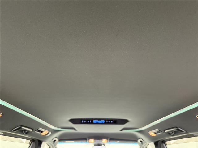 アルファードハイブリッド S タイプゴールドII ワンオナ 4WD 追従クルコン レーンアシスト BSM オートマチックハイビーム デジタルミラー 三眼LED LEDフォグ 両側パワスラ Pバックドア スマートキー 純正フロアマット(29枚目)