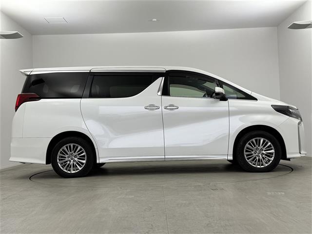 アルファードハイブリッド S タイプゴールドII ワンオナ 4WD 追従クルコン レーンアシスト BSM オートマチックハイビーム デジタルミラー 三眼LED LEDフォグ 両側パワスラ Pバックドア スマートキー 純正フロアマット(32枚目)