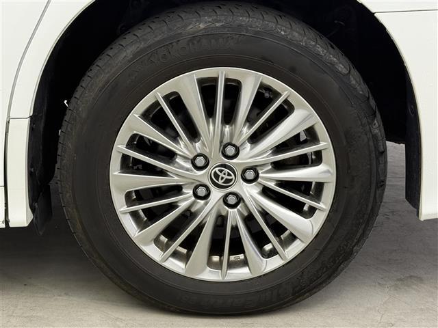 アルファードハイブリッド S タイプゴールドII ワンオナ 4WD 追従クルコン レーンアシスト BSM オートマチックハイビーム デジタルミラー 三眼LED LEDフォグ 両側パワスラ Pバックドア スマートキー 純正フロアマット(40枚目)