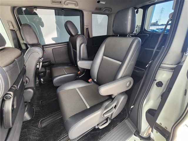 ステップワゴンスパーダ e:HEVスパーダ G・EX ホンダセンシング 衝突軽減ブレーキ 誤発進抑制装置 フルセグTV Bluetooth ドライブレコーダー 両側パワースライドドア 電子パーキングブレーキ ホンダセンシング 純正9型ナビ シートヒーター ETC2.0(26枚目)