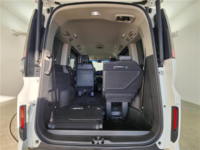 ステップワゴンスパーダ e:HEVスパーダ G・EX ホンダセンシング 衝突軽減ブレーキ 誤発進抑制装置 フルセグTV Bluetooth ドライブレコーダー 両側パワースライドドア 電子パーキングブレーキ ホンダセンシング 純正9型ナビ シートヒーター ETC2.0(29枚目)