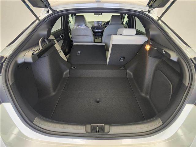 シビック e:HEV ホンダセンシング 9型グーグル搭載ホンダコネクトディスプレイ(AppleCarPlay/AndroidAuto) ETC2.0 前後純正ドラレコ バックカメラ 前席シートヒーター 純正18インチAW(28枚目)