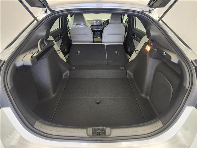 シビック e:HEV ホンダセンシング 9型グーグル搭載ホンダコネクトディスプレイ(AppleCarPlay/AndroidAuto) ETC2.0 前後純正ドラレコ バックカメラ 前席シートヒーター 純正18インチAW(29枚目)