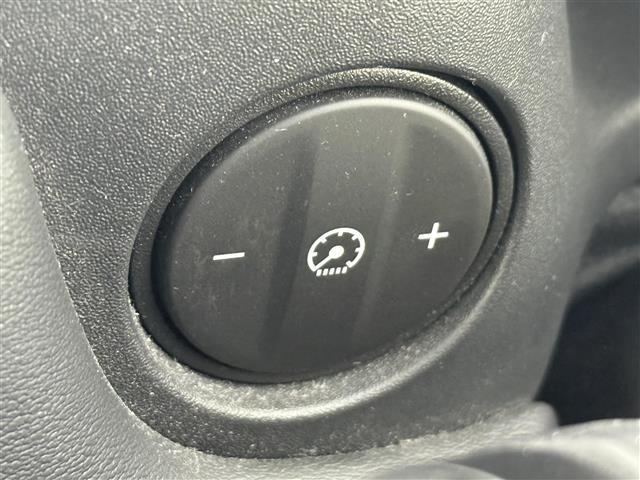 ヴェゼル ｅ：ＨＥＶ　Ｘ　純正ディスプレイナビ　フルセグＴＶ　バックカメラ　ホンダセンシング　Ｑｉ充電　アダプティブクルーズコントロール　モデューロフルエアロ　ＥＴＣ２．０　全方位ドライブレコーダー　パドルシフト　オートライト（11枚目）