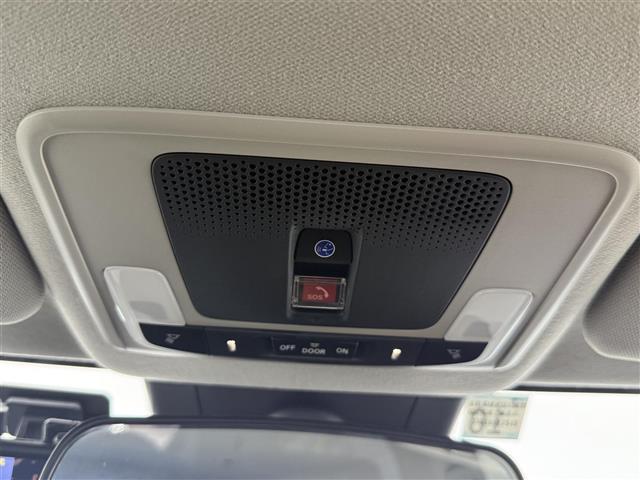 ヴェゼル ｅ：ＨＥＶ　Ｘ　純正ディスプレイナビ　フルセグＴＶ　バックカメラ　ホンダセンシング　Ｑｉ充電　アダプティブクルーズコントロール　モデューロフルエアロ　ＥＴＣ２．０　全方位ドライブレコーダー　パドルシフト　オートライト（19枚目）