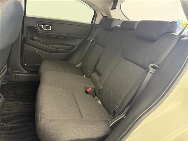 ヴェゼル ｅ：ＨＥＶ　Ｘ　純正ディスプレイナビ　フルセグＴＶ　バックカメラ　ホンダセンシング　Ｑｉ充電　アダプティブクルーズコントロール　モデューロフルエアロ　ＥＴＣ２．０　全方位ドライブレコーダー　パドルシフト　オートライト（25枚目）