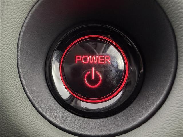 フリード ｅ：ＨＥＶクロスター　登録済未使用車　純正９インチナビ　フルセグＴＶ／Ｂｌｕｅｔｏｏｔｈ　ホンダセンシング　両側パワースライドドア　バックカメラ　ハーフレザーシート　前席シートヒーター　純正１５インチアルミホイール（5枚目）