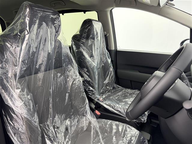 フリード ｅ：ＨＥＶクロスター　登録済未使用車　純正９インチナビ　フルセグＴＶ／Ｂｌｕｅｔｏｏｔｈ　ホンダセンシング　両側パワースライドドア　バックカメラ　ハーフレザーシート　前席シートヒーター　純正１５インチアルミホイール（20枚目）