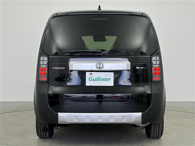 フリード ｅ：ＨＥＶクロスター　登録済未使用車　純正９インチナビ　フルセグＴＶ／Ｂｌｕｅｔｏｏｔｈ　ホンダセンシング　両側パワースライドドア　バックカメラ　ハーフレザーシート　前席シートヒーター　純正１５インチアルミホイール（32枚目）