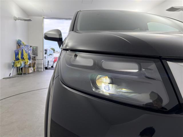 フリード ｅ：ＨＥＶクロスター　登録済未使用車　純正９インチナビ　フルセグＴＶ／Ｂｌｕｅｔｏｏｔｈ　ホンダセンシング　両側パワースライドドア　バックカメラ　ハーフレザーシート　前席シートヒーター　純正１５インチアルミホイール（36枚目）