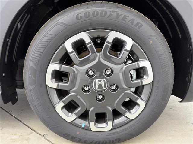 フリード ｅ：ＨＥＶクロスター　登録済未使用車　純正９インチナビ　フルセグＴＶ／Ｂｌｕｅｔｏｏｔｈ　ホンダセンシング　両側パワースライドドア　バックカメラ　ハーフレザーシート　前席シートヒーター　純正１５インチアルミホイール（37枚目）