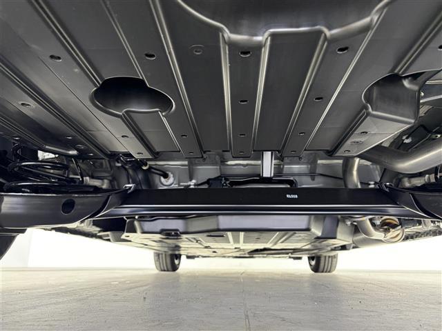 フリード ｅ：ＨＥＶクロスター　登録済未使用車　純正９インチナビ　フルセグＴＶ／Ｂｌｕｅｔｏｏｔｈ　ホンダセンシング　両側パワースライドドア　バックカメラ　ハーフレザーシート　前席シートヒーター　純正１５インチアルミホイール（41枚目）