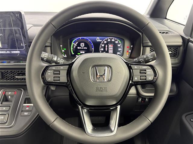 ステップワゴン e:HEVスパーダ 登録済未使用車 純正11.4インチナビ 電動リアゲート 両側パワースライドドア シートヒーター オットマン 純正16インチAW ハーフレザー 衝突軽減ブレーキ AppleCarPlay フルセグTV(3枚目)