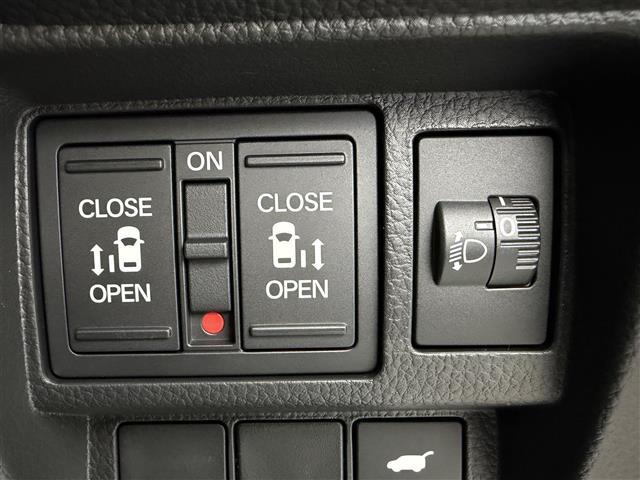 ステップワゴン e:HEVスパーダ 登録済未使用車 純正11.4インチナビ 電動リアゲート 両側パワースライドドア シートヒーター オットマン 純正16インチAW ハーフレザー 衝突軽減ブレーキ AppleCarPlay フルセグTV(16枚目)