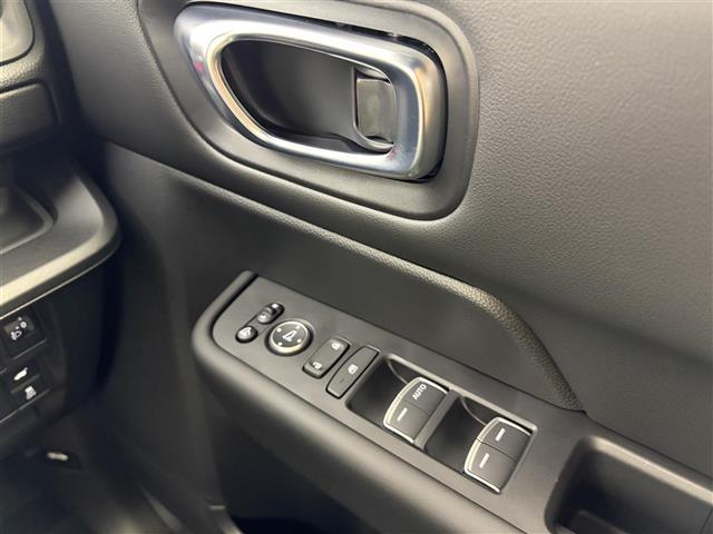 ステップワゴン e:HEVスパーダ 登録済未使用車 純正11.4インチナビ 電動リアゲート 両側パワースライドドア シートヒーター オットマン 純正16インチAW ハーフレザー 衝突軽減ブレーキ AppleCarPlay フルセグTV(18枚目)