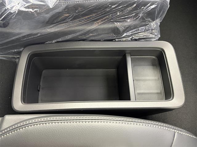 ステップワゴン e:HEVスパーダ 登録済未使用車 純正11.4インチナビ 電動リアゲート 両側パワースライドドア シートヒーター オットマン 純正16インチAW ハーフレザー 衝突軽減ブレーキ AppleCarPlay フルセグTV(21枚目)