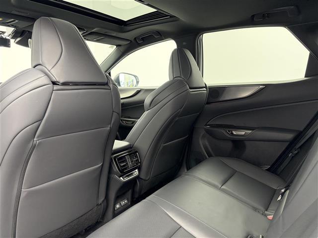 NX NX450h+ Fスポーツ 純正ナビ サンルーフ ブラックレザーシート パノラミックビューモニター ビルトインETC2.0 前後ドラレコ オレンジキャリパー 前席パワーシート 前席エアシート 全席シートヒーター レーダークルーズ(24枚目)