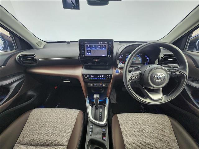 ヤリスクロス ハイブリッドＺ　衝突軽減　シートヒーター　ＥＴＣ２．０　Ｂｌｕｅｔｏｏｔｈ　レーダークルーズコントロール　パワーバックドア　ステアリングヒーター　ＬＥＤライト　フォグランプ　ドライブレコーダー　エンジンスターター（2枚目）