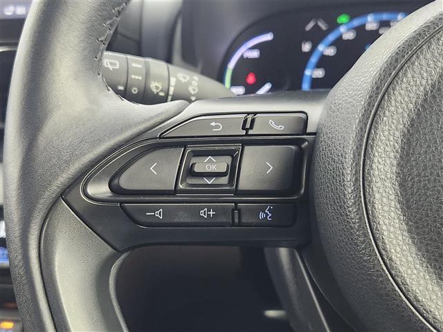 ヤリスクロス ハイブリッドＺ　衝突軽減　シートヒーター　ＥＴＣ２．０　Ｂｌｕｅｔｏｏｔｈ　レーダークルーズコントロール　パワーバックドア　ステアリングヒーター　ＬＥＤライト　フォグランプ　ドライブレコーダー　エンジンスターター（6枚目）