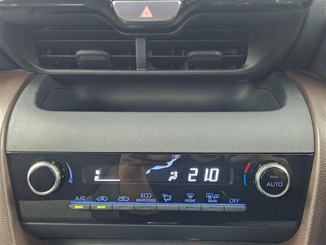 ヤリスクロス ハイブリッドＺ　衝突軽減　シートヒーター　ＥＴＣ２．０　Ｂｌｕｅｔｏｏｔｈ　レーダークルーズコントロール　パワーバックドア　ステアリングヒーター　ＬＥＤライト　フォグランプ　ドライブレコーダー　エンジンスターター（12枚目）