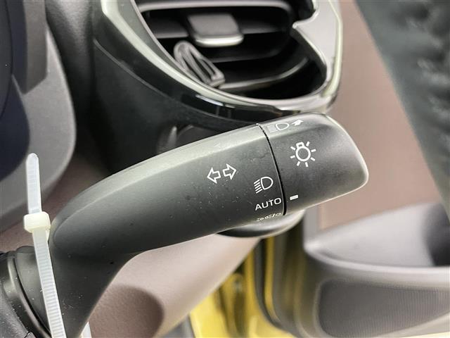 ヤリスクロス ハイブリッドZ ディスプレイオーディオ アラウンドビューモニター 追従クルコン ビルトETC シートヒーター ハーフレザー パワーシート ステアリングヒーター オートハイビーム スマートキー 保証書 記録簿(7枚目)