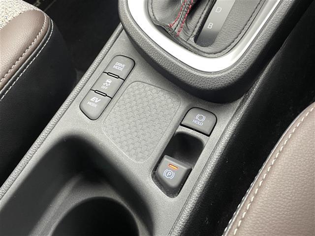 ヤリスクロス ハイブリッドZ ディスプレイオーディオ アラウンドビューモニター 追従クルコン ビルトETC シートヒーター ハーフレザー パワーシート ステアリングヒーター オートハイビーム スマートキー 保証書 記録簿(13枚目)