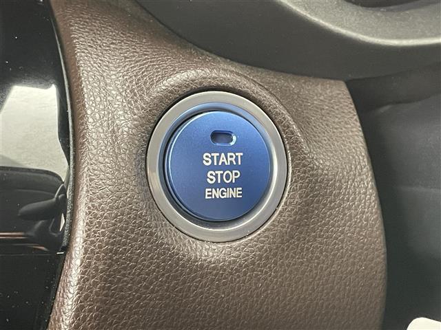 ヤリスクロス ハイブリッドZ ディスプレイオーディオ アラウンドビューモニター 追従クルコン ビルトETC シートヒーター ハーフレザー パワーシート ステアリングヒーター オートハイビーム スマートキー 保証書 記録簿(14枚目)