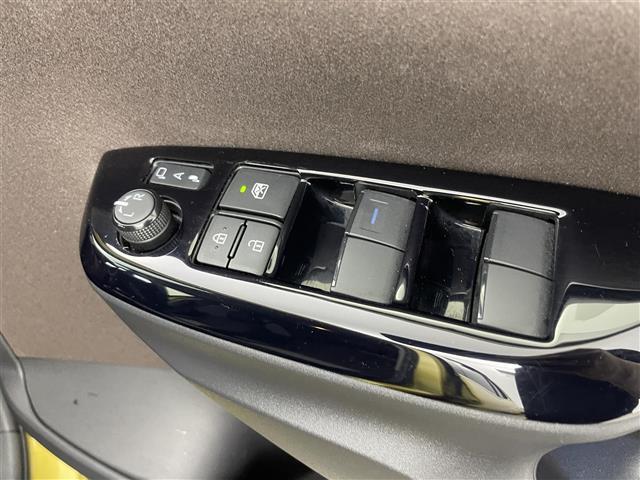 ヤリスクロス ハイブリッドZ ディスプレイオーディオ アラウンドビューモニター 追従クルコン ビルトETC シートヒーター ハーフレザー パワーシート ステアリングヒーター オートハイビーム スマートキー 保証書 記録簿(17枚目)