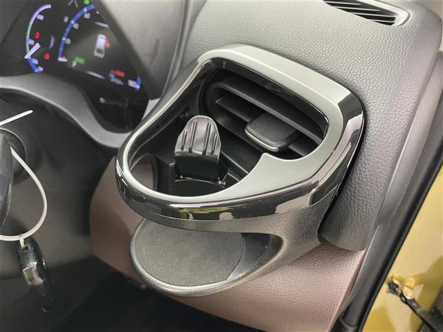 ヤリスクロス ハイブリッドZ ディスプレイオーディオ アラウンドビューモニター 追従クルコン ビルトETC シートヒーター ハーフレザー パワーシート ステアリングヒーター オートハイビーム スマートキー 保証書 記録簿(20枚目)