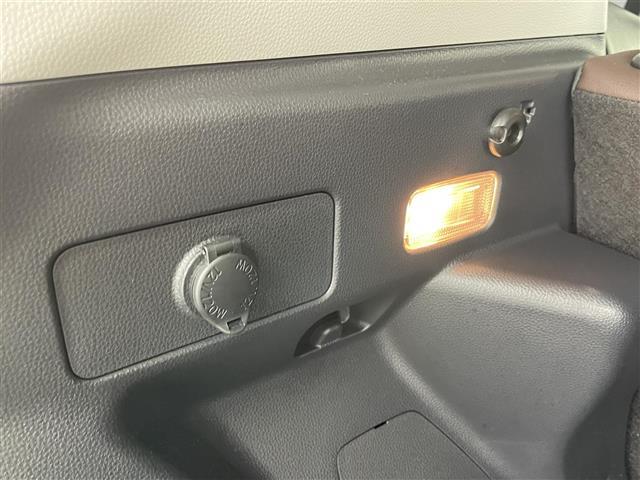 ヤリスクロス ハイブリッドZ ディスプレイオーディオ アラウンドビューモニター 追従クルコン ビルトETC シートヒーター ハーフレザー パワーシート ステアリングヒーター オートハイビーム スマートキー 保証書 記録簿(21枚目)