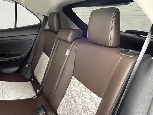 ヤリスクロス ハイブリッドZ ディスプレイオーディオ アラウンドビューモニター 追従クルコン ビルトETC シートヒーター ハーフレザー パワーシート ステアリングヒーター オートハイビーム スマートキー 保証書 記録簿(26枚目)