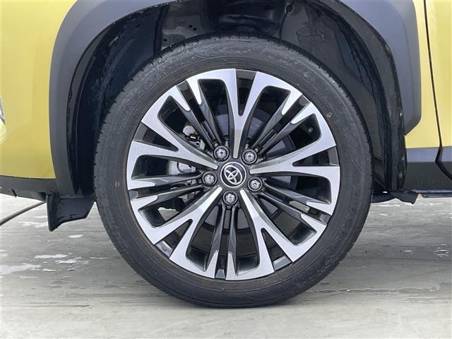 ヤリスクロス ハイブリッドZ ディスプレイオーディオ アラウンドビューモニター 追従クルコン ビルトETC シートヒーター ハーフレザー パワーシート ステアリングヒーター オートハイビーム スマートキー 保証書 記録簿(34枚目)