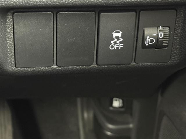 フィット １３Ｇ・Ｆパッケージ　社外ナビ　バックカメラ　ワンセグＴＶ　ドライブレコーダー　スマートキー　プッシュスタート　電動格納ミラー　ＥＴＣ　ＣＤ／ＤＶＤ再生　パワーステアリング　パワーウィンドウ　横滑り防止装置（8枚目）