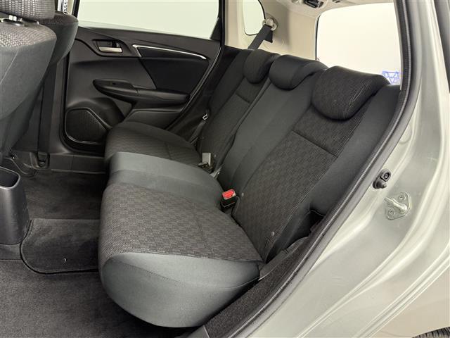 フィット １３Ｇ・Ｆパッケージ　社外ナビ　バックカメラ　ワンセグＴＶ　ドライブレコーダー　スマートキー　プッシュスタート　電動格納ミラー　ＥＴＣ　ＣＤ／ＤＶＤ再生　パワーステアリング　パワーウィンドウ　横滑り防止装置（22枚目）