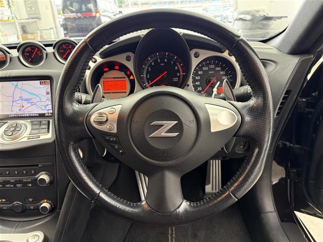 フェアレディZ ロードスターバージョンT BOSEサウンド 純正ナビ パワーシート シートクーラー シートヒーター ETC パドルシフト 純正フロアマット 純正18インチAW 純正LEDライト Pスタート スマートキー Bluetooth(3枚目)