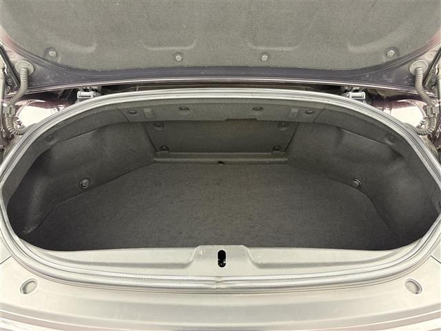 フェアレディZ ロードスターバージョンT BOSEサウンド 純正ナビ パワーシート シートクーラー シートヒーター ETC パドルシフト 純正フロアマット 純正18インチAW 純正LEDライト Pスタート スマートキー Bluetooth(25枚目)