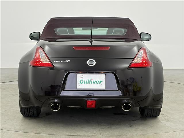 フェアレディZ ロードスターバージョンT BOSEサウンド 純正ナビ パワーシート シートクーラー シートヒーター ETC パドルシフト 純正フロアマット 純正18インチAW 純正LEDライト Pスタート スマートキー Bluetooth(30枚目)