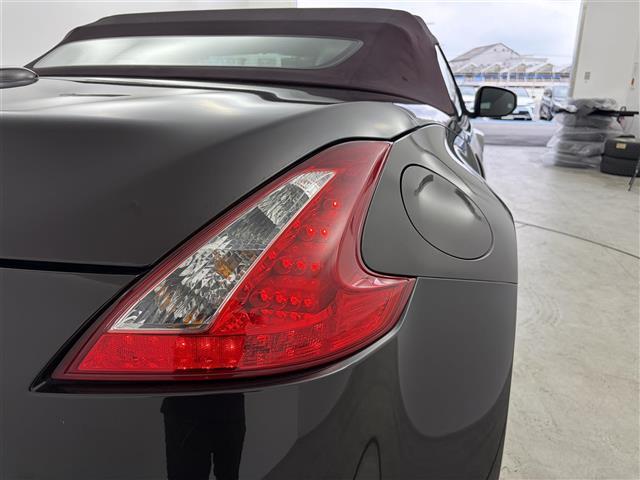 フェアレディZ ロードスターバージョンT BOSEサウンド 純正ナビ パワーシート シートクーラー シートヒーター ETC パドルシフト 純正フロアマット 純正18インチAW 純正LEDライト Pスタート スマートキー Bluetooth(36枚目)