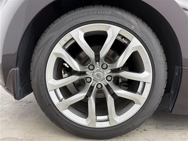 フェアレディZ ロードスターバージョンT BOSEサウンド 純正ナビ パワーシート シートクーラー シートヒーター ETC パドルシフト 純正フロアマット 純正18インチAW 純正LEDライト Pスタート スマートキー Bluetooth(38枚目)