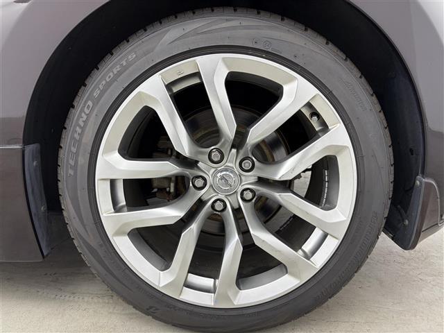 フェアレディZ ロードスターバージョンT BOSEサウンド 純正ナビ パワーシート シートクーラー シートヒーター ETC パドルシフト 純正フロアマット 純正18インチAW 純正LEDライト Pスタート スマートキー Bluetooth(40枚目)